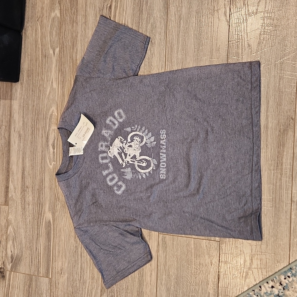 NWT SPECTRA Colorado Snowmass Boys sz M tshirt